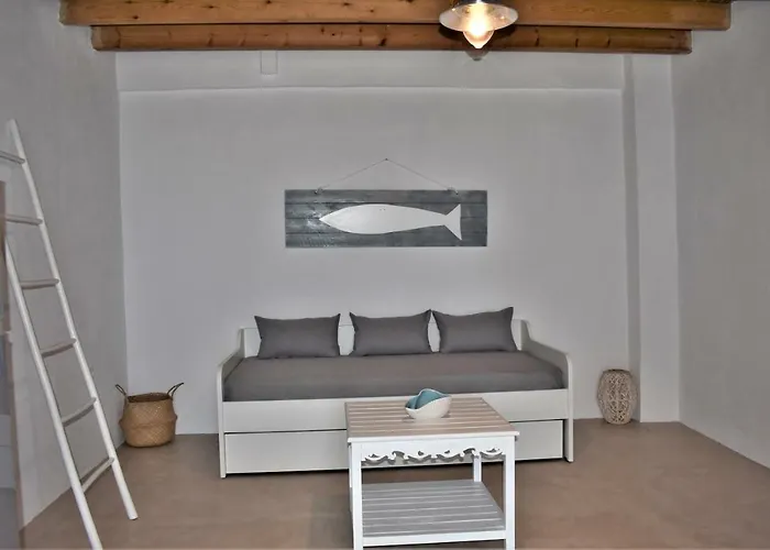 Arsinoi * Serifos Town